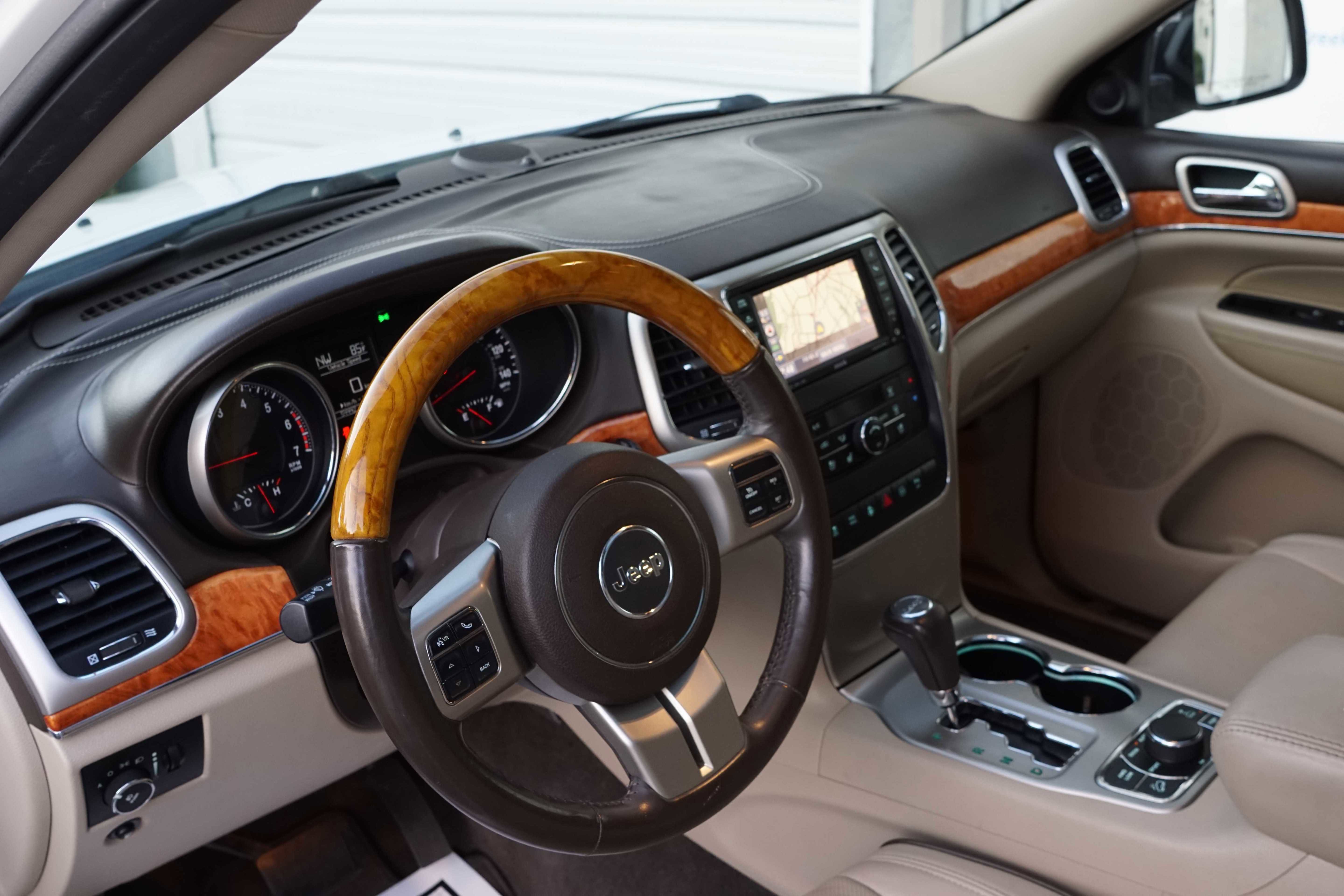 Used 2012 Jeep Grand Cherokee Overland image 44