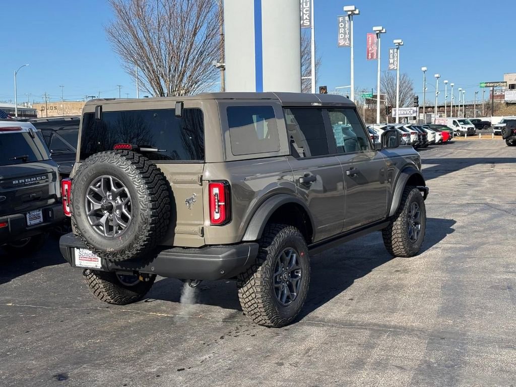 New 2025 Ford Bronco Badlands image 3