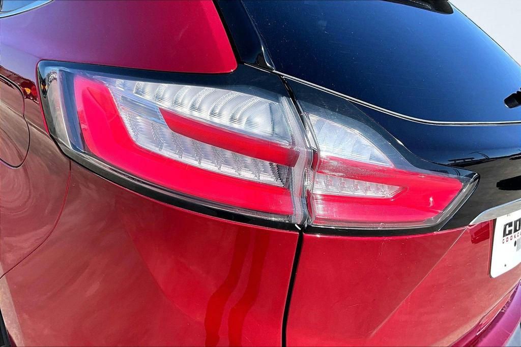 Used 2019 Ford Edge Titanium w/ Equipment Group 301A image 30