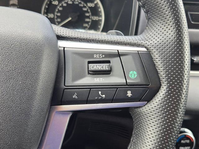 Used 2025 Mitsubishi Outlander AWD image 19