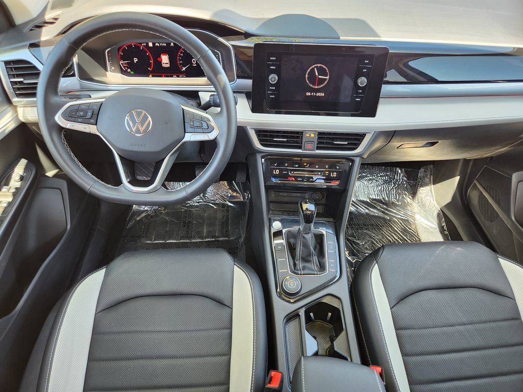 New 2025 Volkswagen Taos SEL AWD/4WD image 16