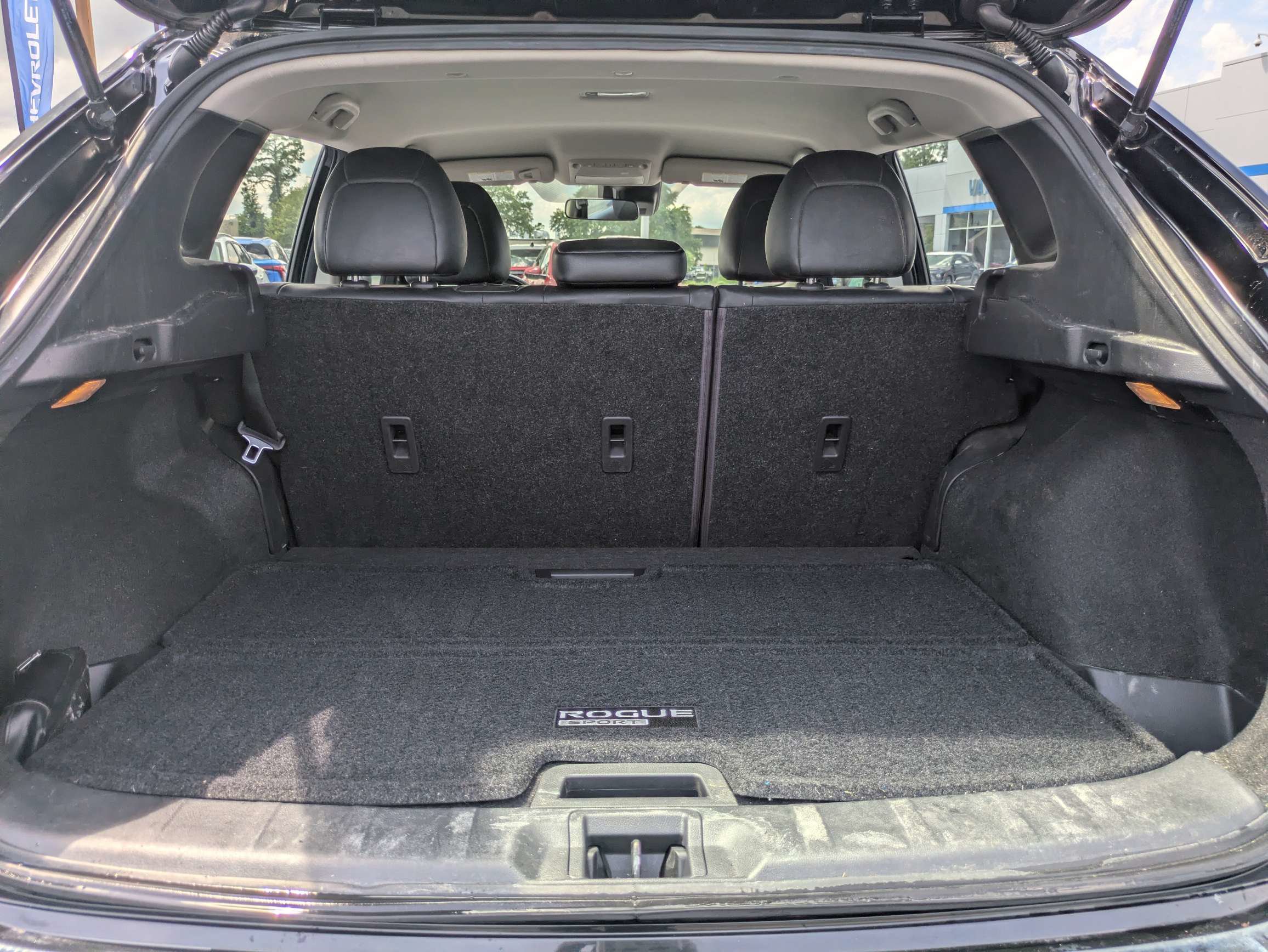 Used 2022 Nissan Rogue Sport SL FWD image 7