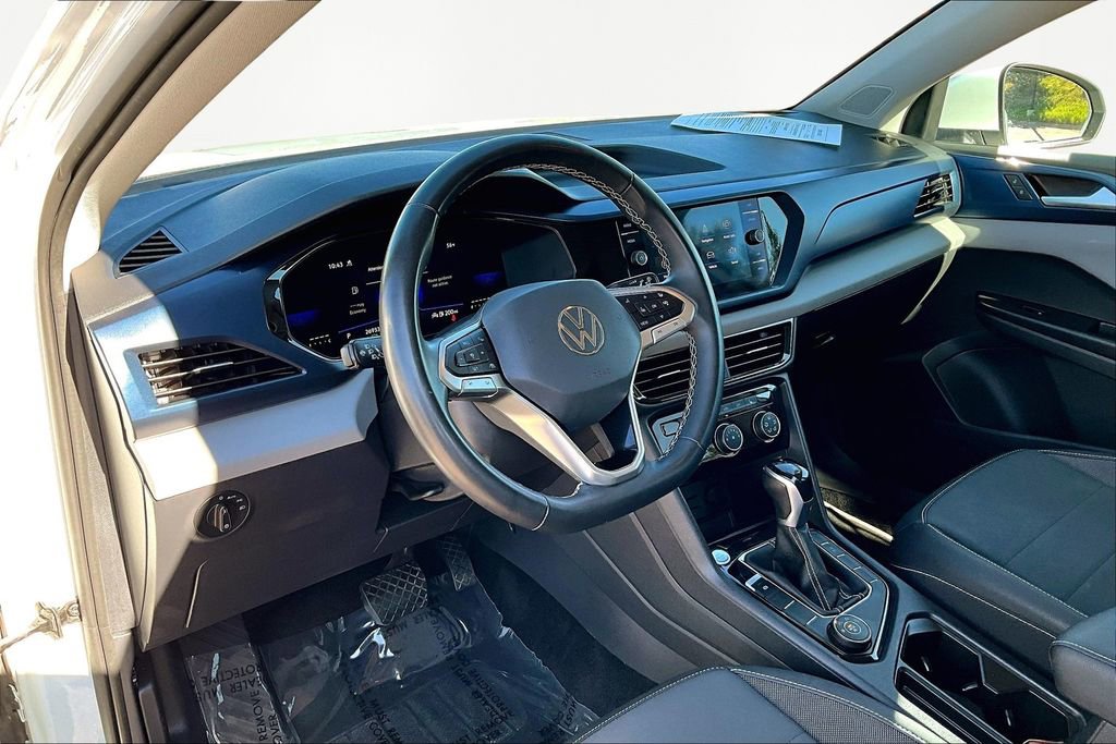 Used 2023 Volkswagen Taos SE image 13