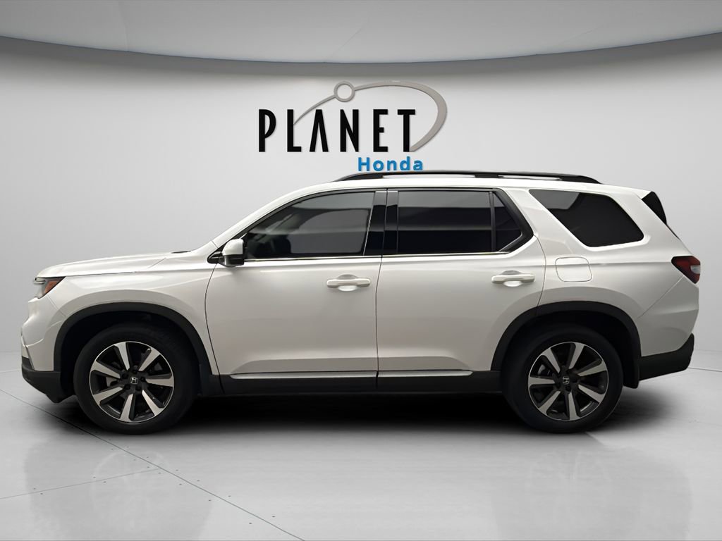 Certified 2023 Honda Pilot Touring image 7