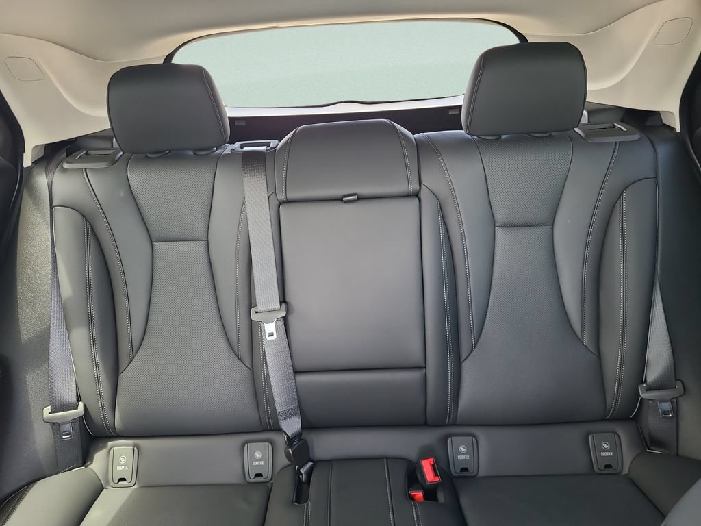 Used 2023 Buick Envision Essence FWD image 11