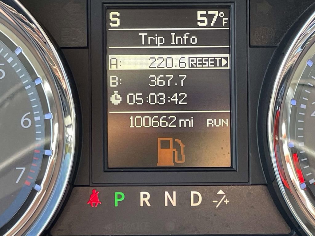 Used 2014 Chrysler Town & Country Touring-L w/ Driver Convenience Group image 29