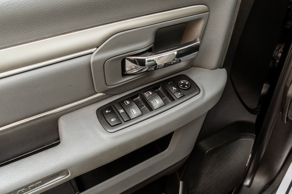 Used 2019 RAM 1500 Classic SLT w/ Black Appearance Group image 16