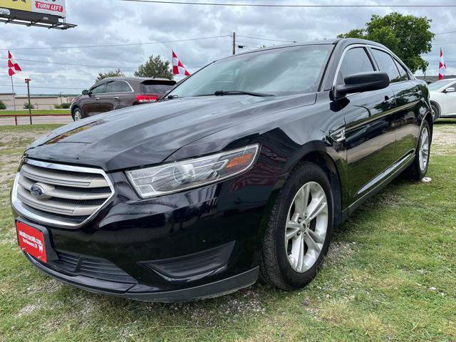 Used 2016 Ford Taurus SE FWD image 4