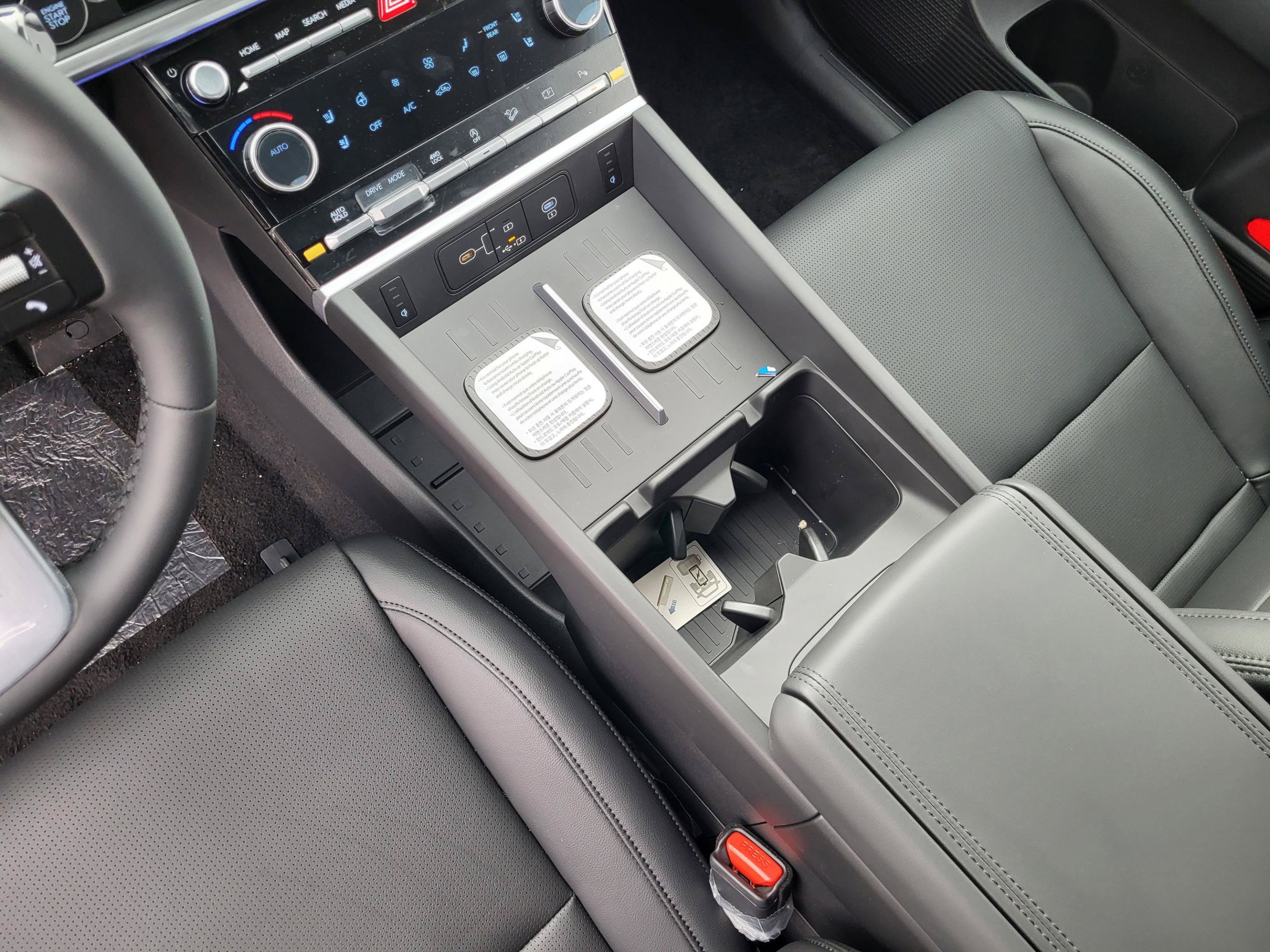 New 2026 Hyundai Santa Fe Limited AWD/4WD image 19