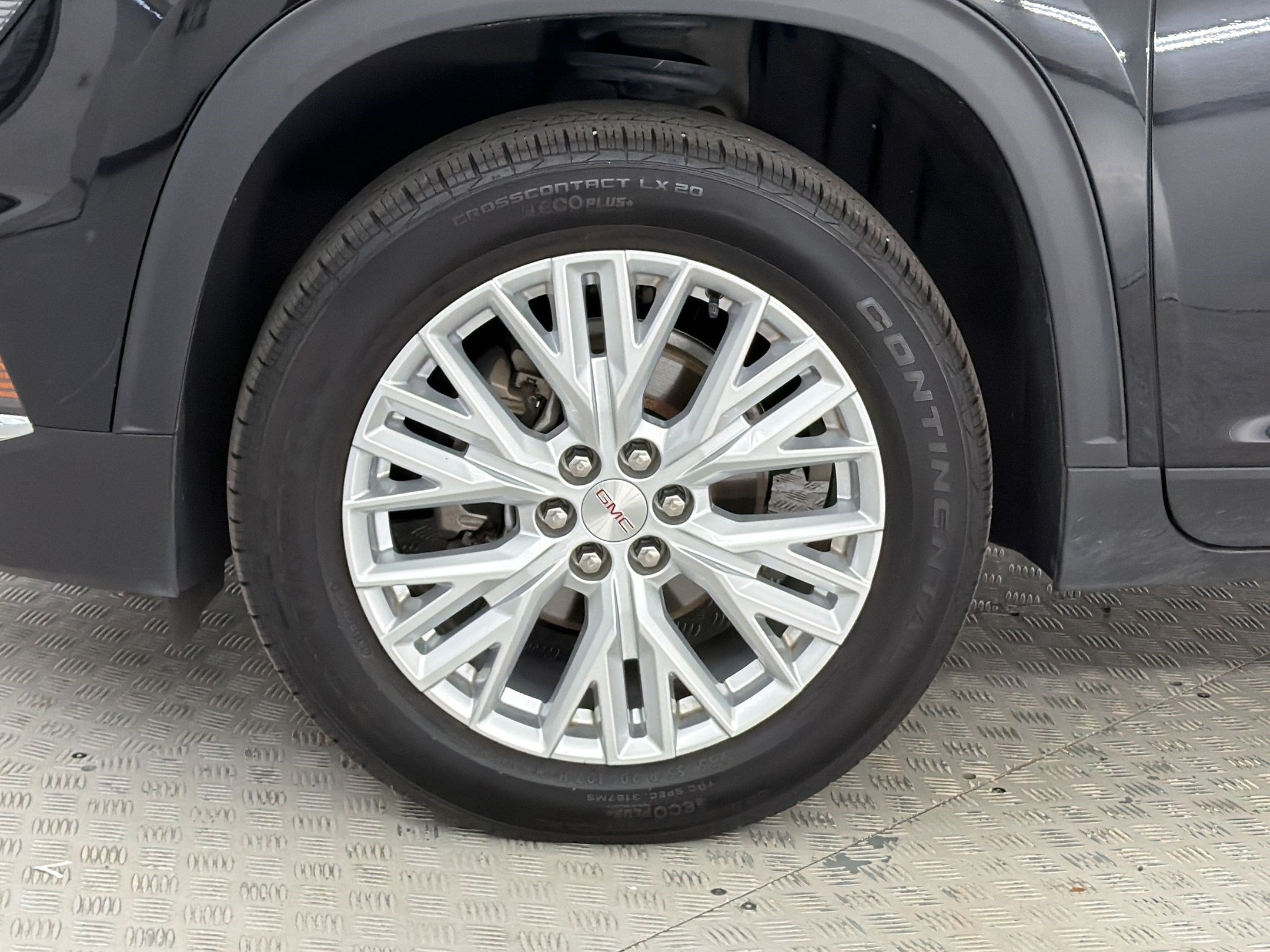 Used 2024 GMC Acadia Elevation w/ Luxury Package FWD image 12