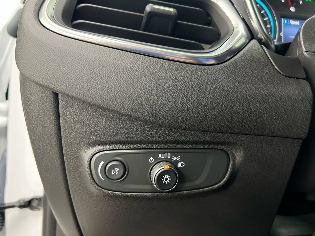 Used 2024 Chevrolet Equinox LT FWD image 18
