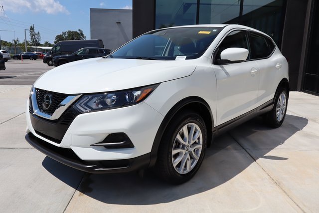 Used 2022 Nissan Rogue Sport S image 8