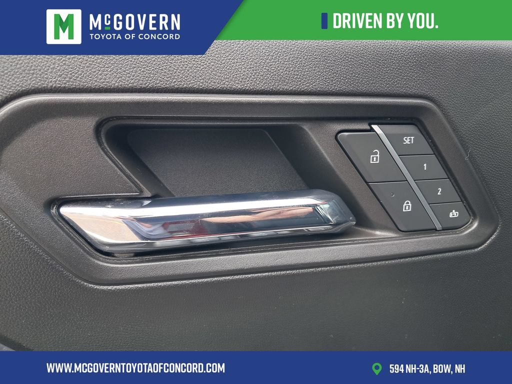 Used 2023 GMC Canyon AT4X AWD/4WD image 14
