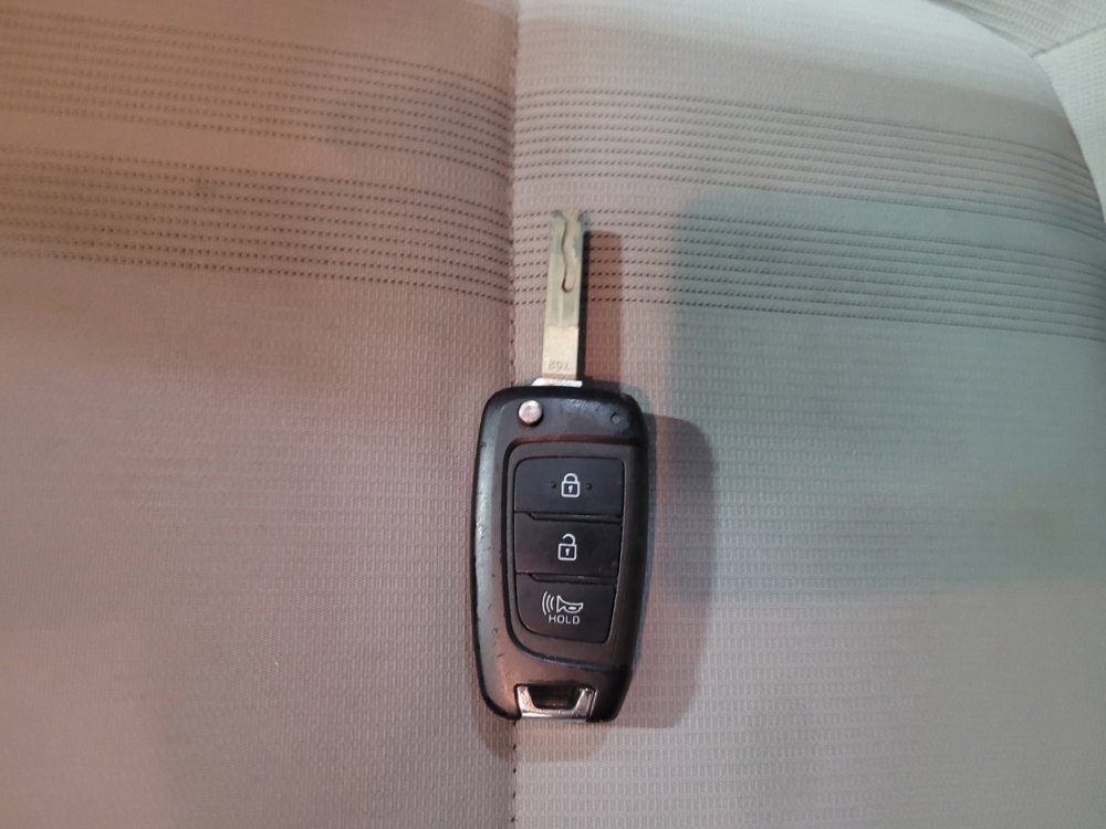 Used 2023 Hyundai Venue SEL image 32