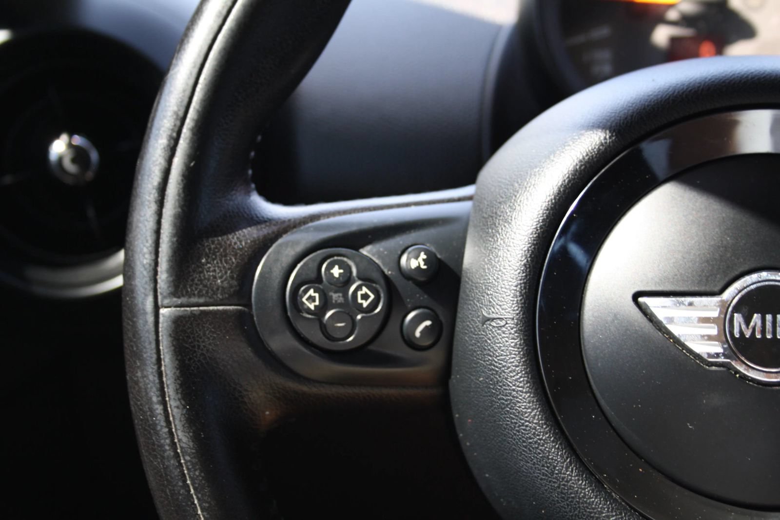 Used 2015 MINI Cooper Countryman FWD image 13