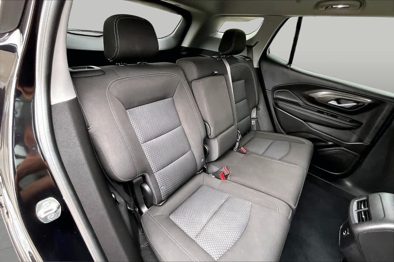 Used 2024 GMC Terrain SLE w/ Driver Convenience Package FWD image 37