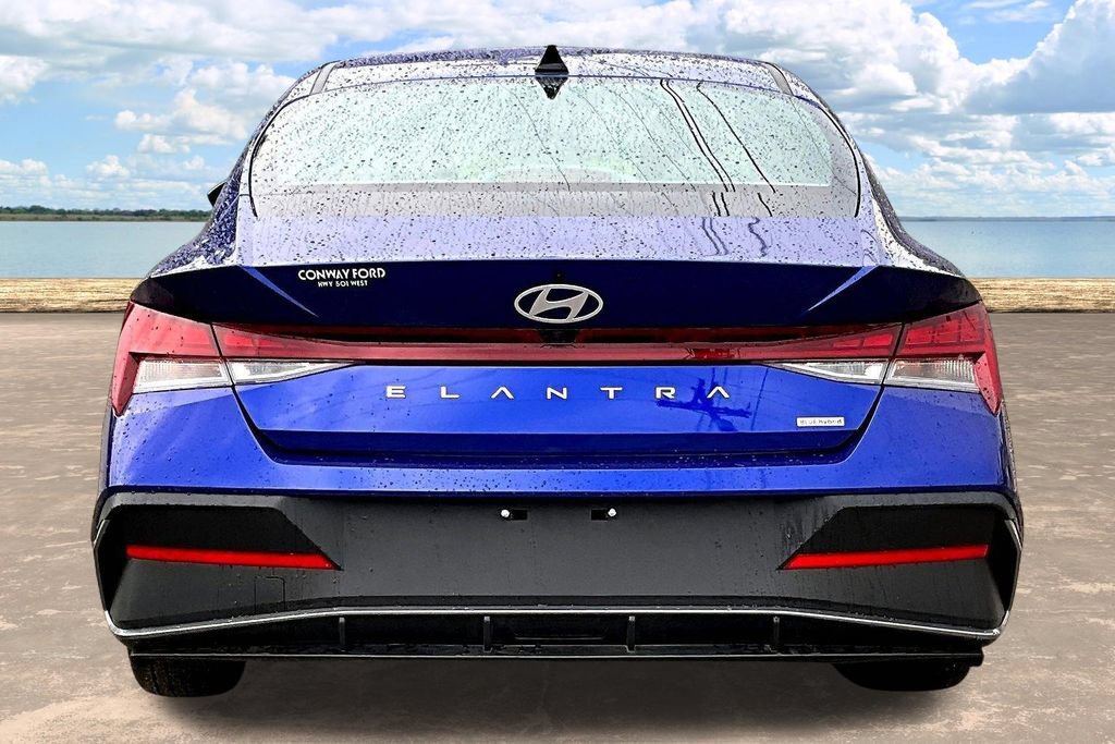 Used 2024 Hyundai Elantra Blue FWD image 7