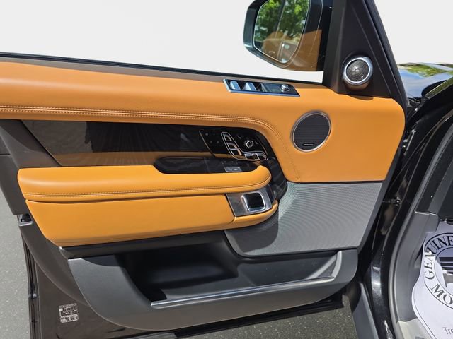 Used 2019 Land Rover Range Rover Autobiography image 30