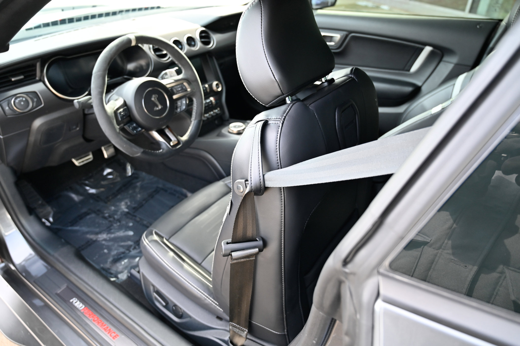 Used 2021 Ford Mustang Shelby GT500 w/ Technology Package image 25