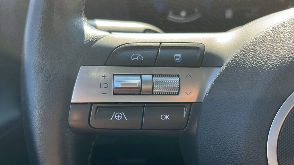 Used 2025 Hyundai Kona SEL image 26