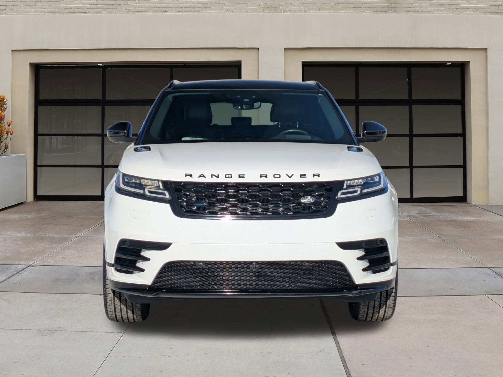 Used 2020 Land Rover Range Rover Velar R-Dynamic S image 6