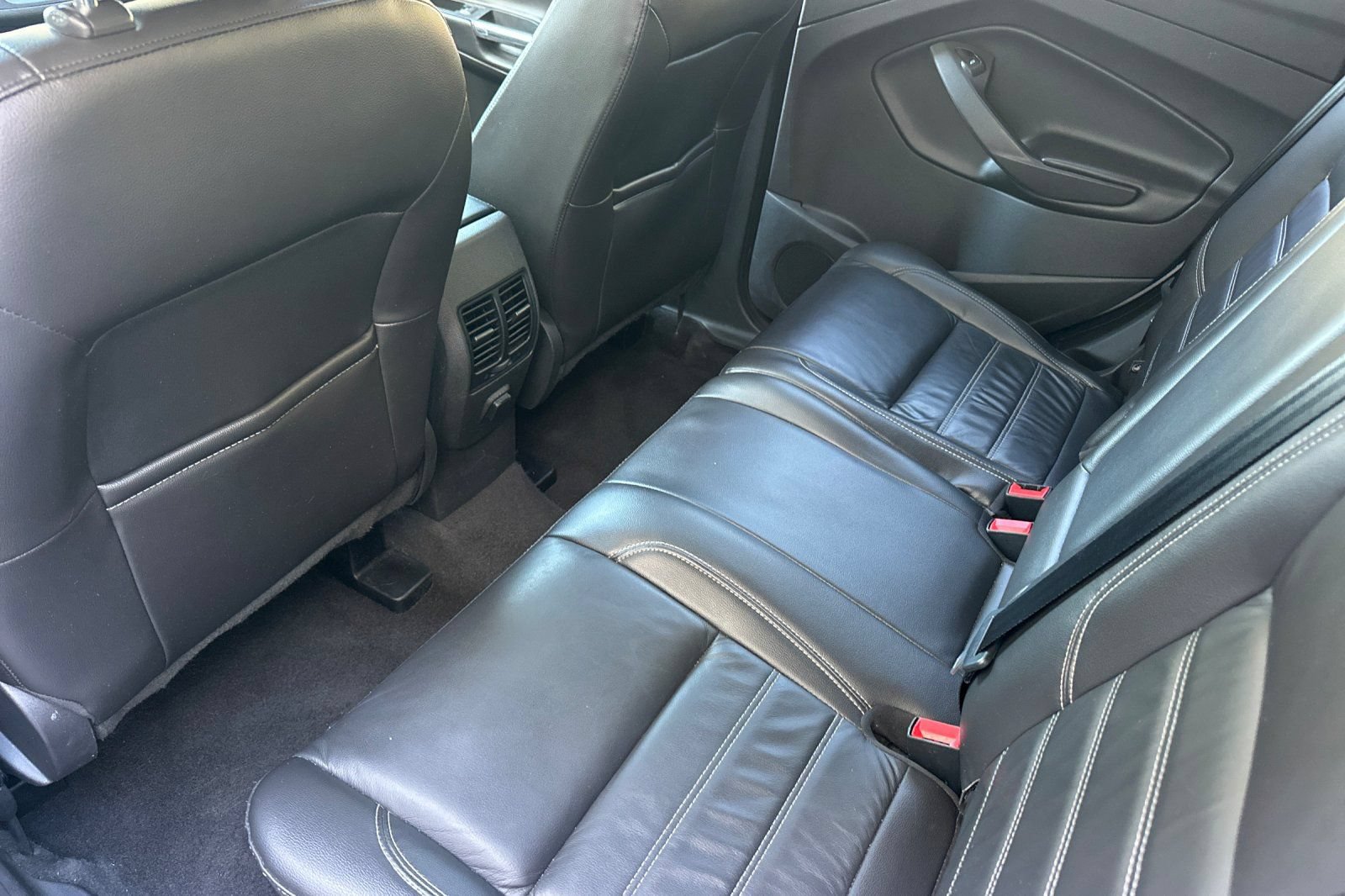 Used 2018 Ford Escape SEL w/ Ford Safe & Smart Package AWD/4WD image 12