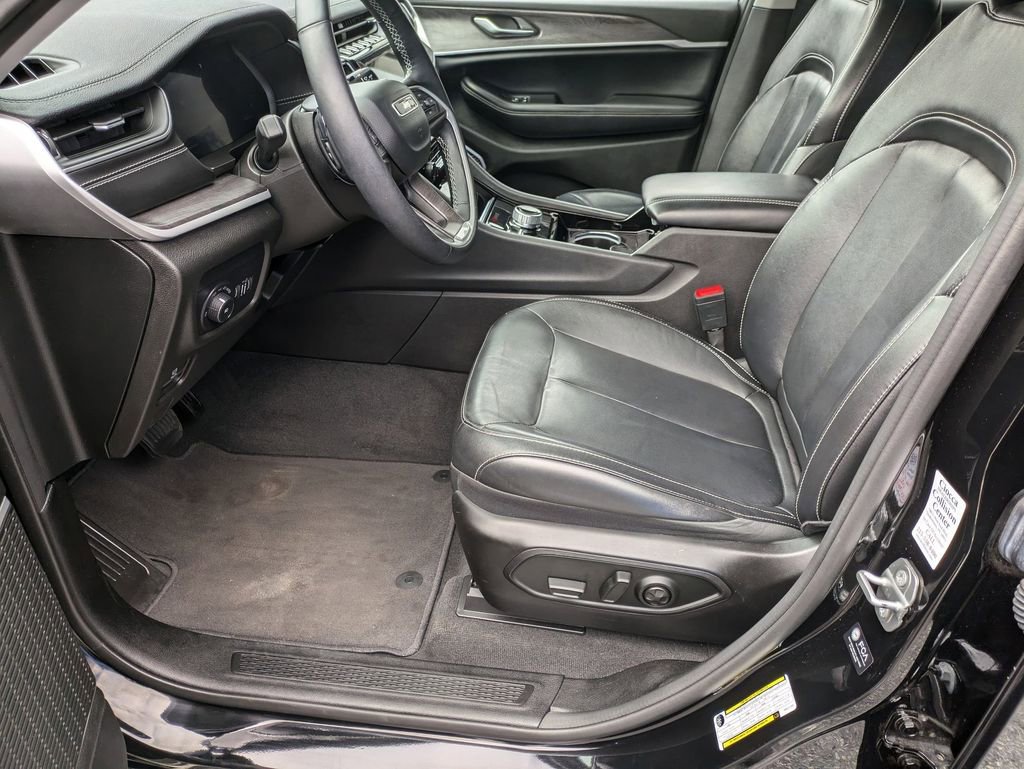 Used 2022 Jeep Grand Cherokee L Limited image 20