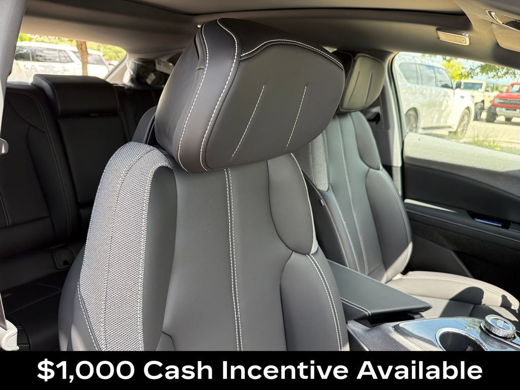 New 2026 Cadillac Optiq Sport 1 w/ LPO, Floor Liner Package AWD/4WD image 40