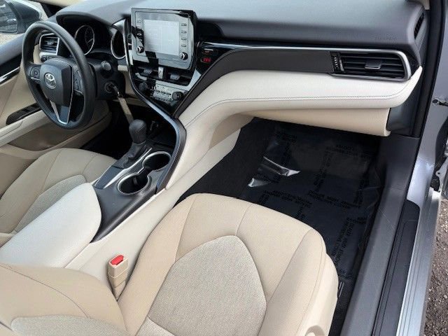Used 2021 Toyota Camry LE image 15