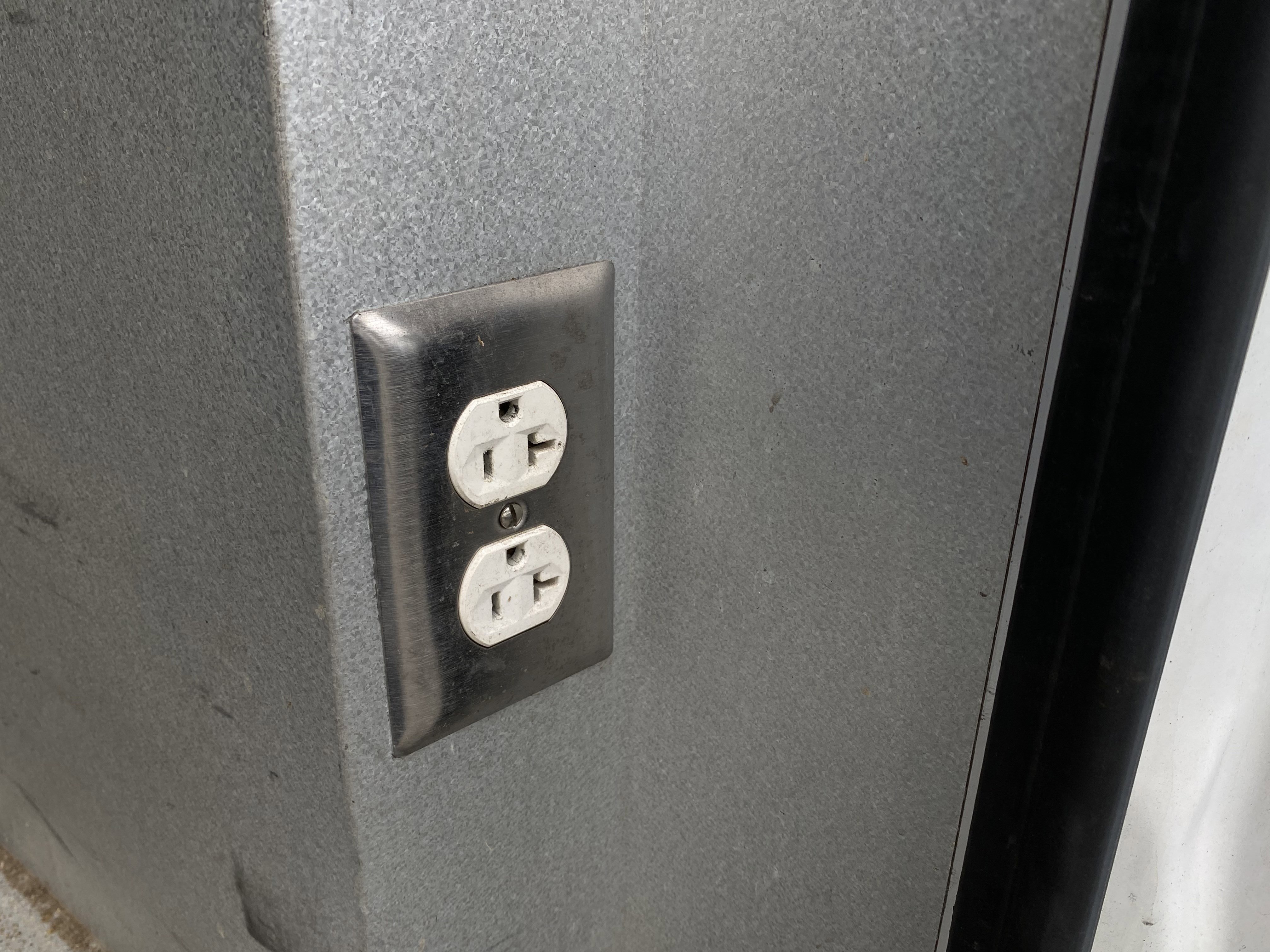 Used 2012 Mercedes-Benz Sprinter 2500 w/ Additional Battery Pkg image 22