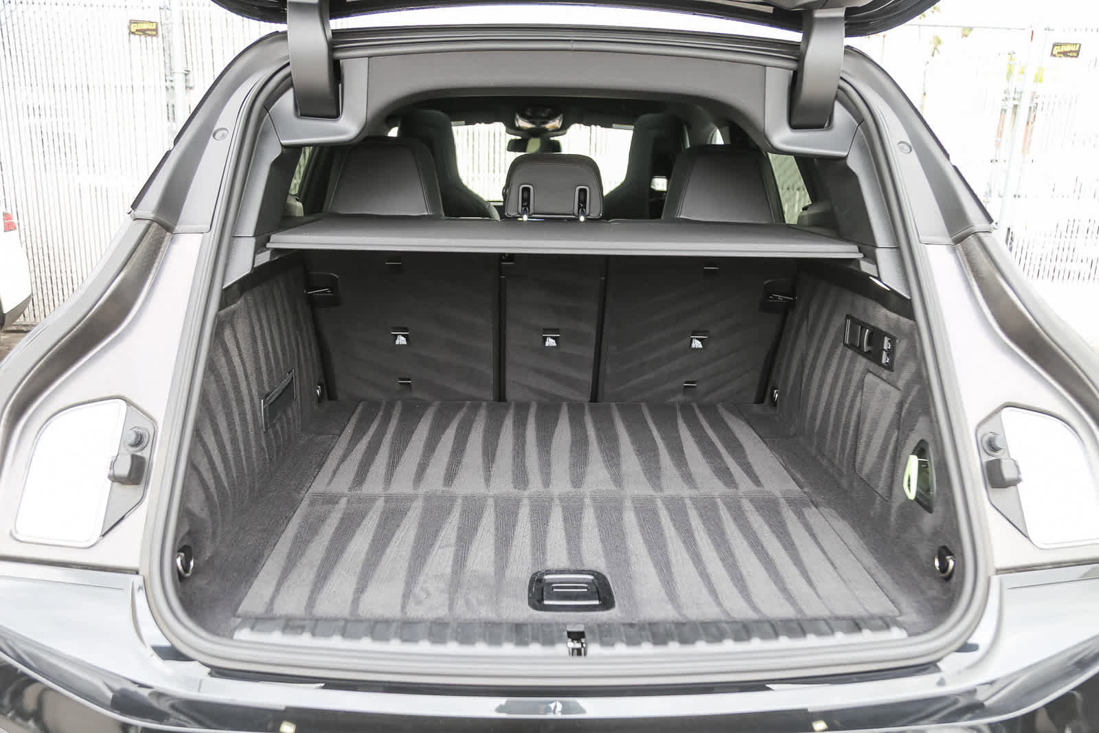 Used 2025 BMW iX xDrive50 w/ Premium Package image 22