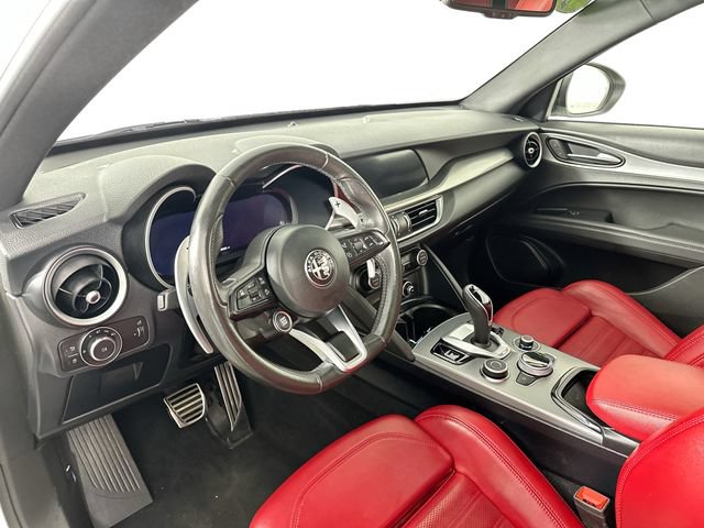 Used 2024 Alfa Romeo Stelvio Veloce AWD/4WD image 19