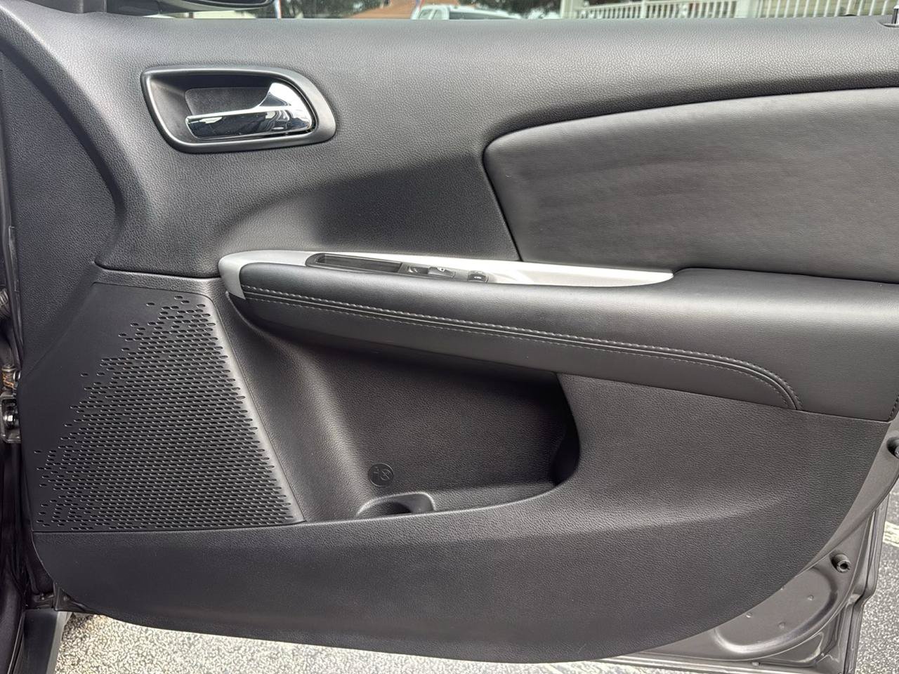Used 2020 Dodge Journey SE w/ SE Popular Equipment Group FWD image 14