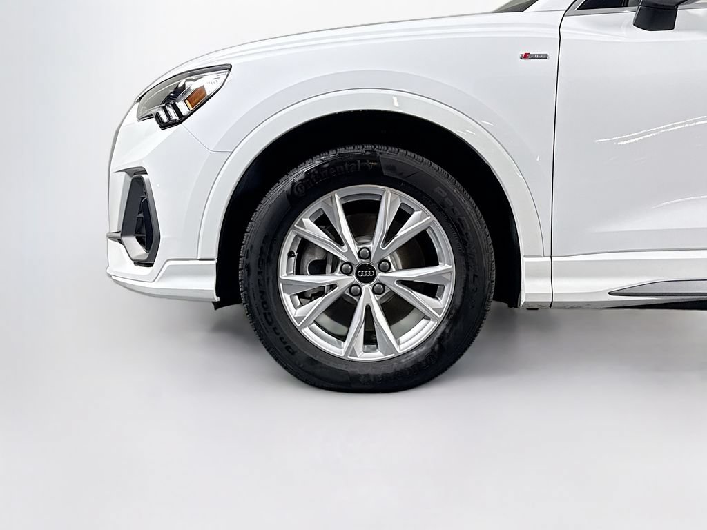 Used 2024 Audi Q3 2.0T Premium Plus w/ Premium Plus Package AWD/4WD image 25
