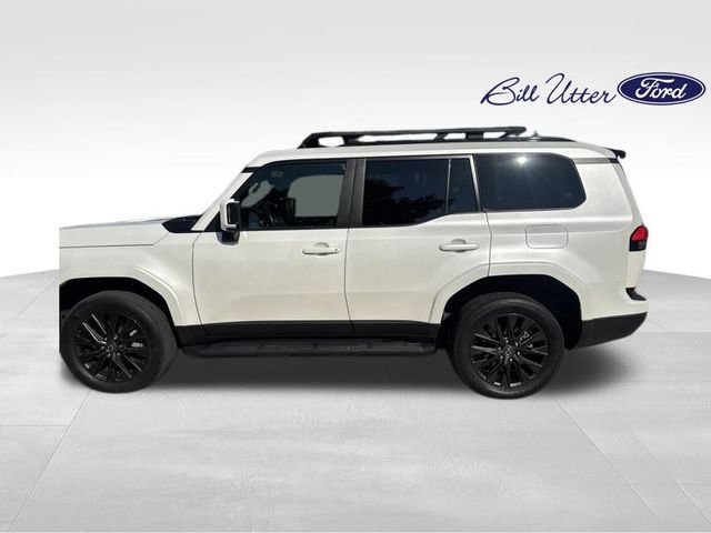 Used 2024 Lexus GX 550 w/ Accessory Package (31) AWD/4WD image 9