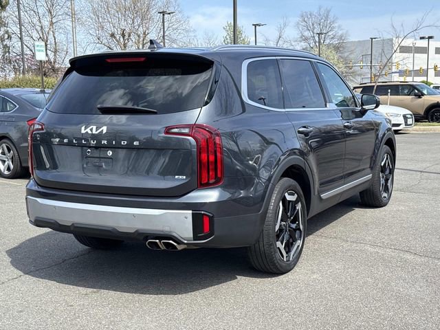 Used 2023 Kia Telluride S image 2