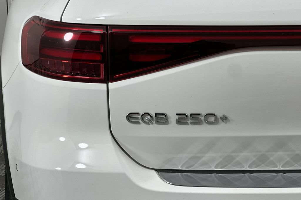 Certified 2024 Mercedes-Benz EQB 250+ image 34