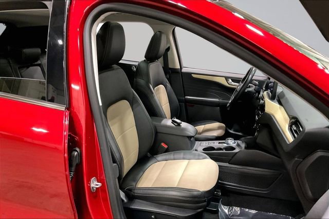 Used 2022 Ford Escape Titanium w/ Titanium Elite Package AWD/4WD image 7