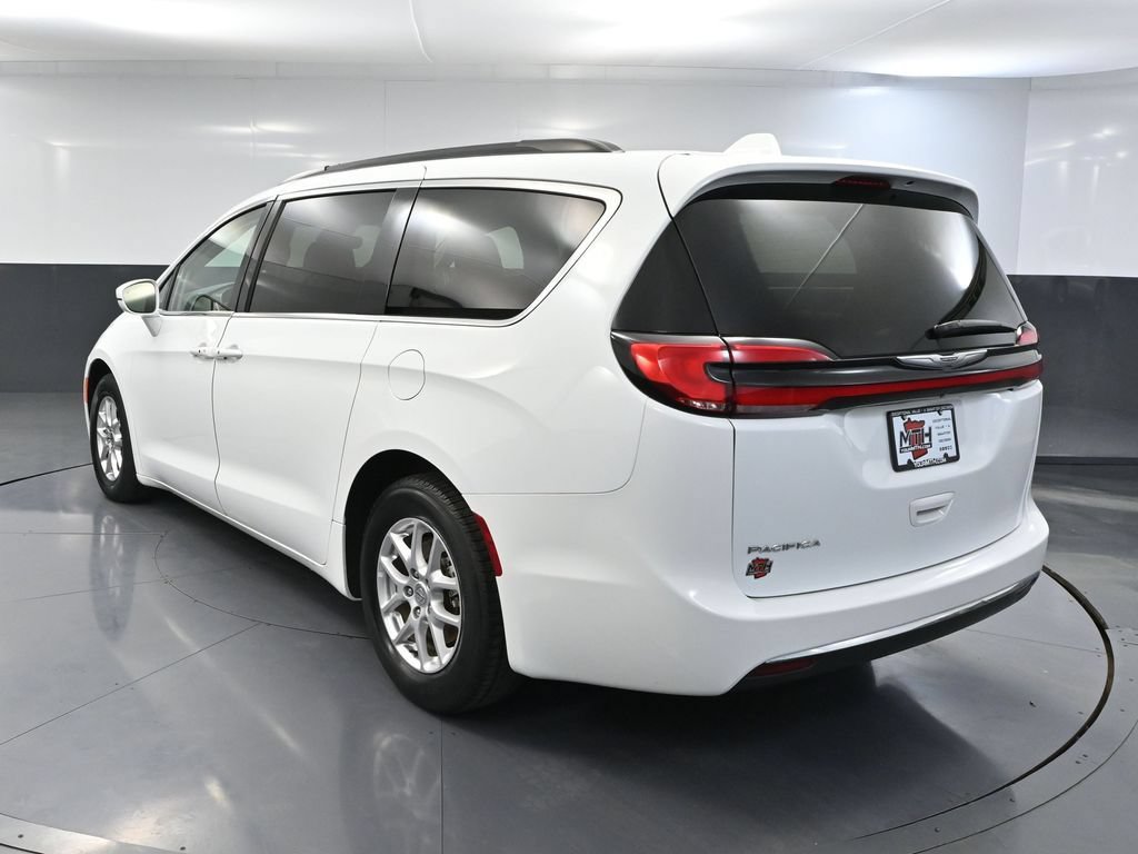 Used 2022 Chrysler Pacifica Touring-L FWD image 9