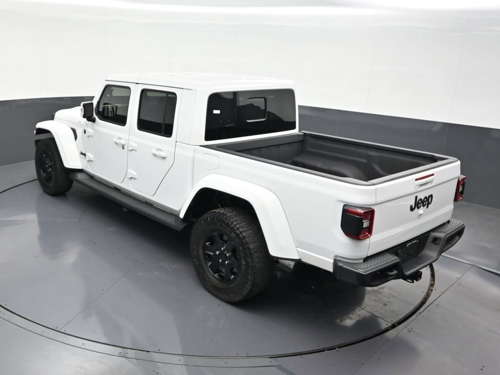Used 2023 Jeep Gladiator Overland image 17