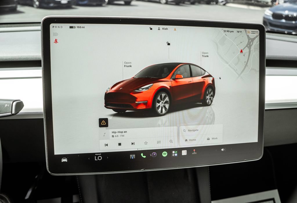 Used 2024 Tesla Model Y Long Range AWD/4WD image 16