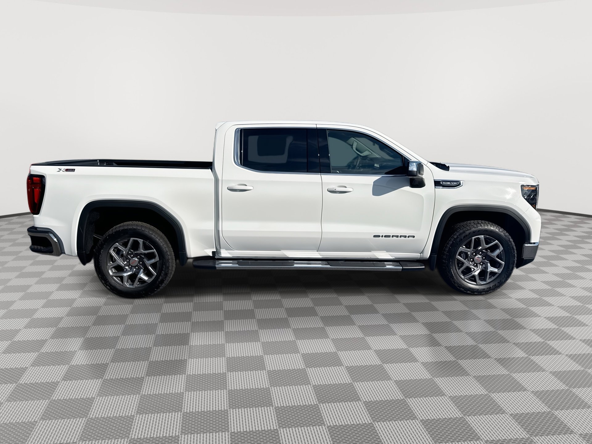 New 2026 GMC Sierra 1500 SLE AWD/4WD image 9