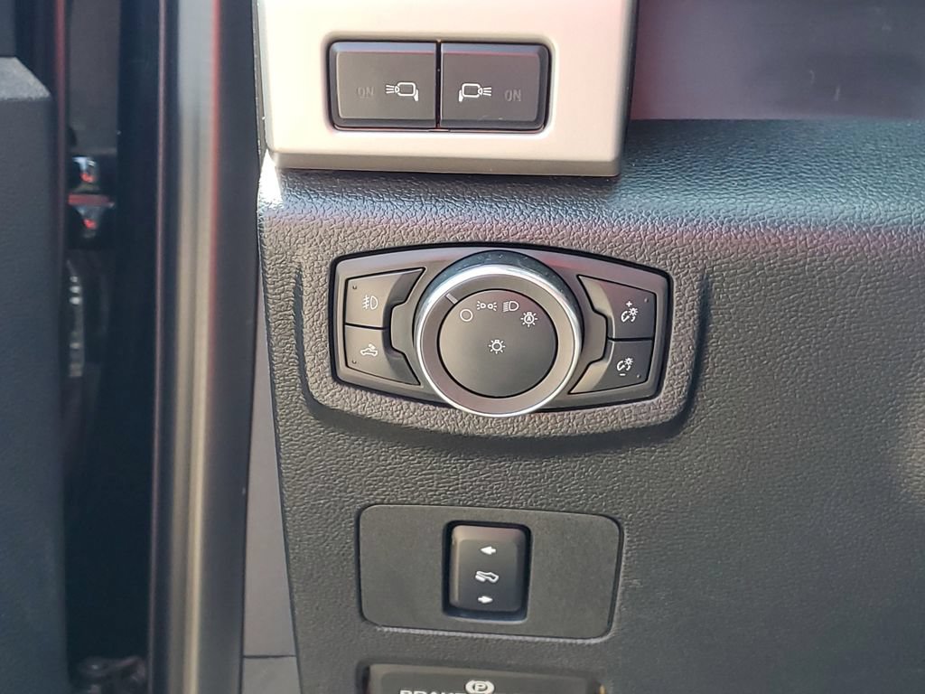 Used 2019 Ford F450 Lariat w/ Lariat Value Package AWD/4WD image 18