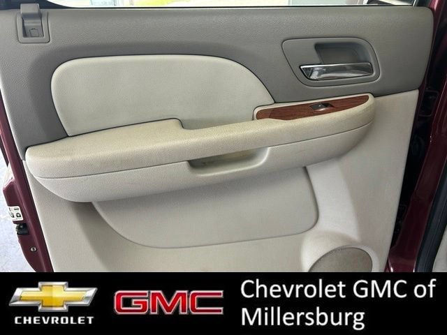 Used 2008 GMC Yukon XL SLT w/ SLT Preferred Equipment Group AWD/4WD image 21