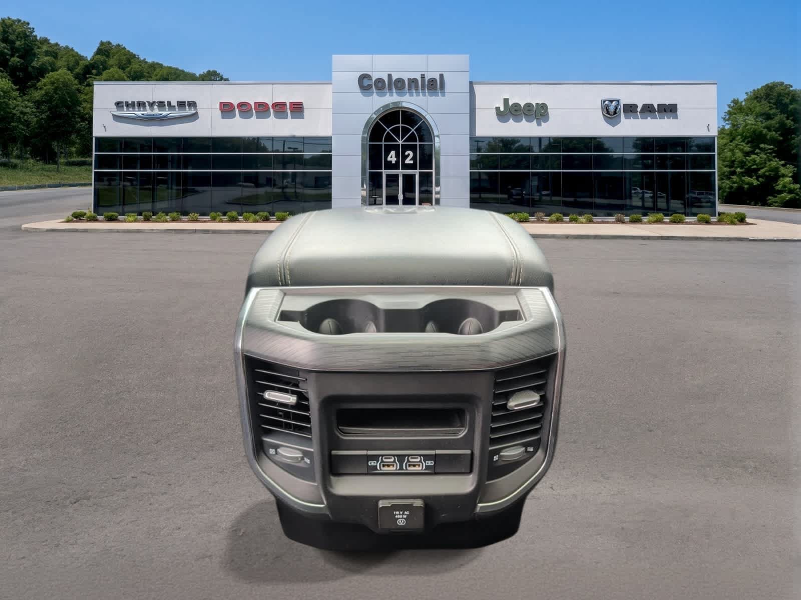Used 2023 RAM 1500 Laramie AWD/4WD image 33