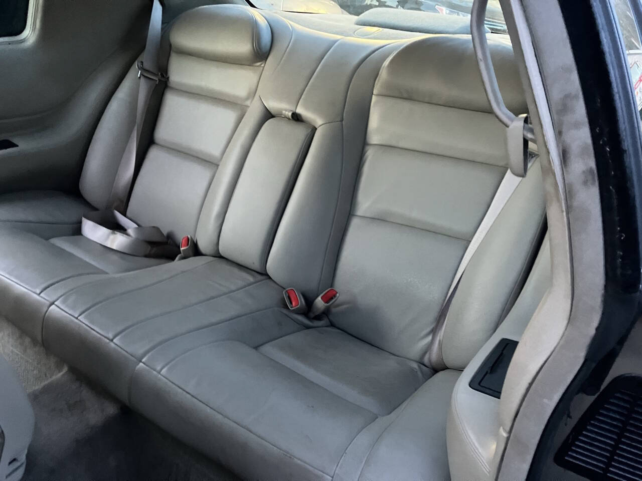 Used 2000 Cadillac Eldorado ESC w/ Comfort/Convenience Pkg FWD image 23