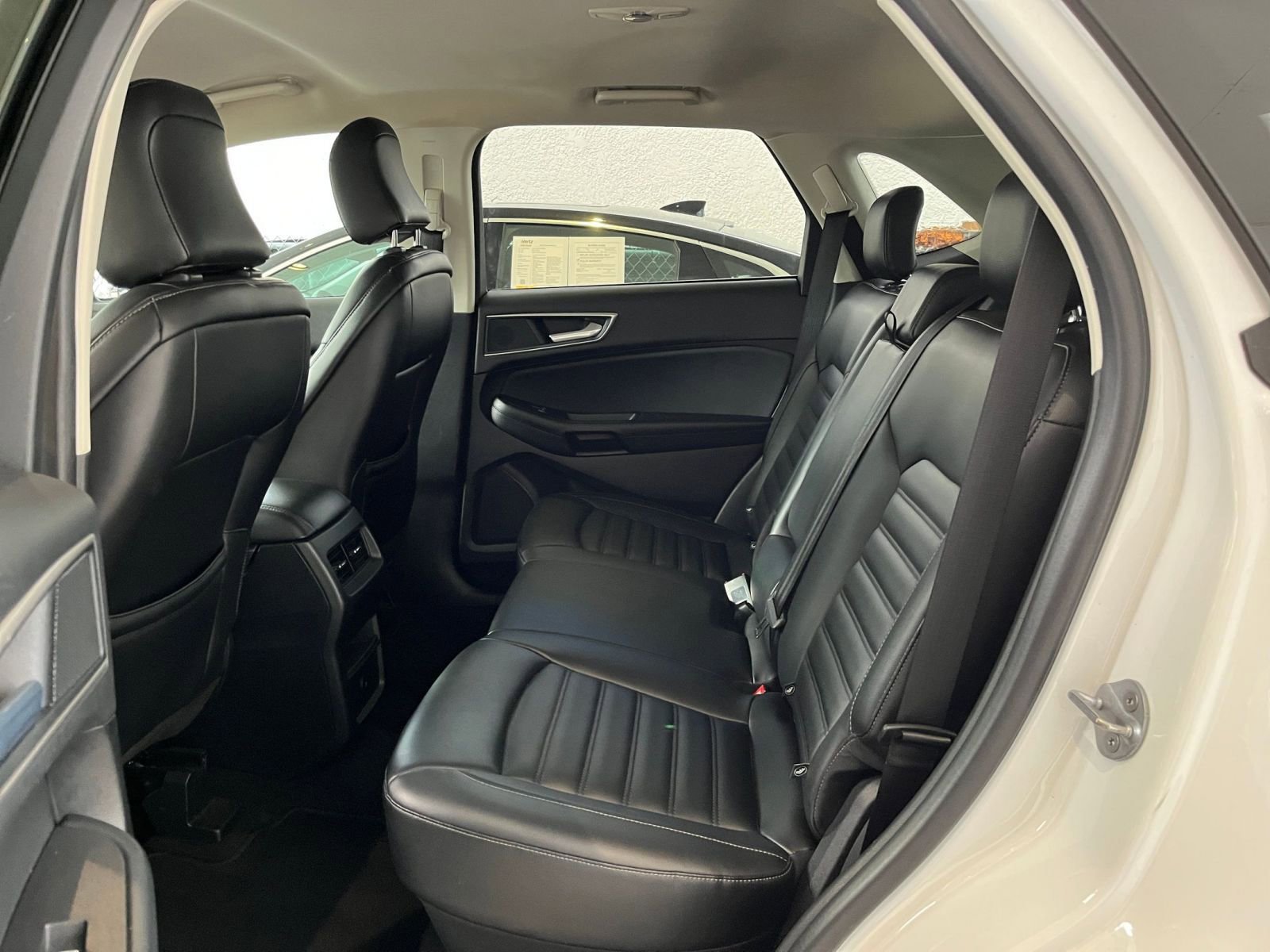 Used 2024 Ford Edge SEL image 25