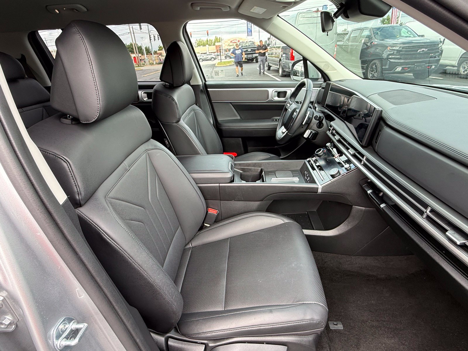 Used 2026 Hyundai Santa Fe SEL AWD/4WD image 18