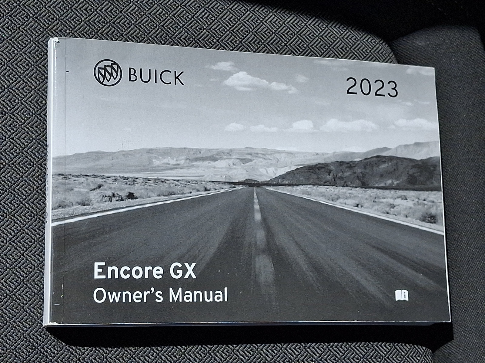Used 2023 Buick Encore GX Select w/ Safety Package II FWD image 26