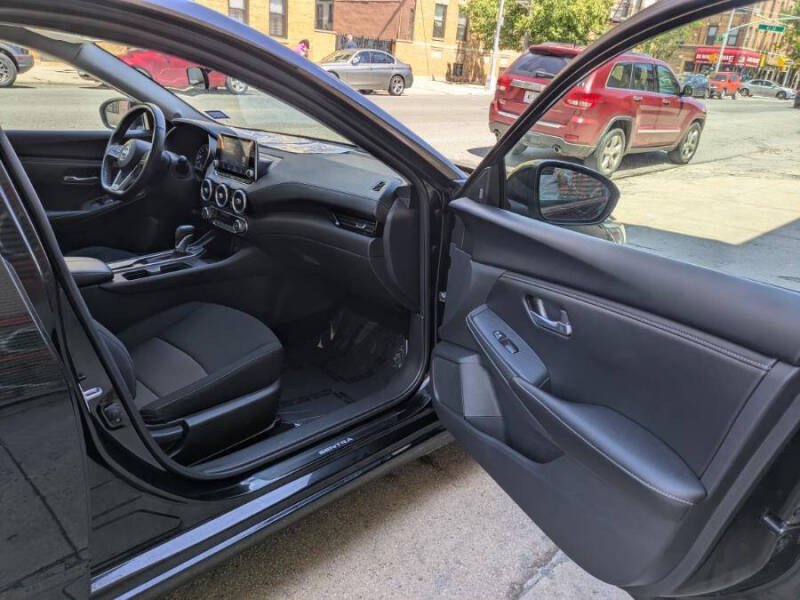 Used 2024 Nissan Sentra SV w/ SV Premium Package FWD image 10